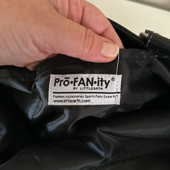 NWT Rare Minnesota Vikings Quilted Satin Tote Licensed Pro•FAN•ity NFL - Picture 9 of 11